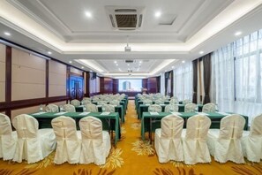 Exterior - Vienna International Hotel (Hangzhou Xiasha University Town) (Hangzhou)