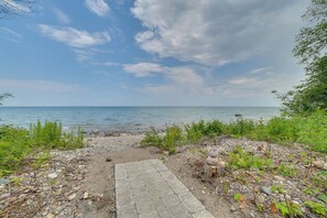 Nær stranden