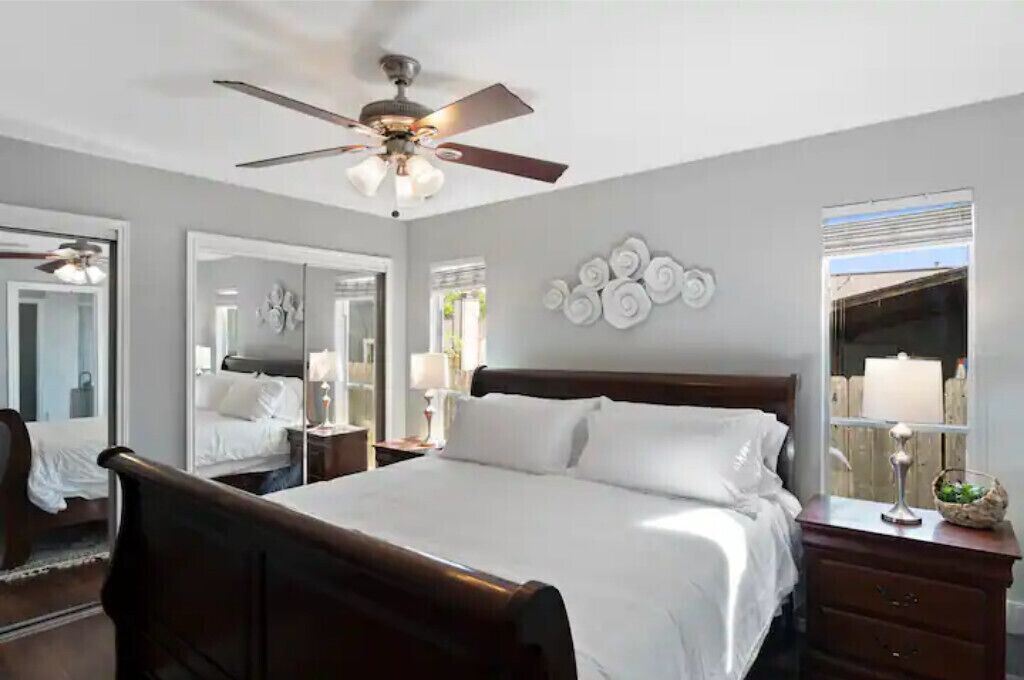 4 室のベッドルーム、旅行用ベビーベッド、WiFi