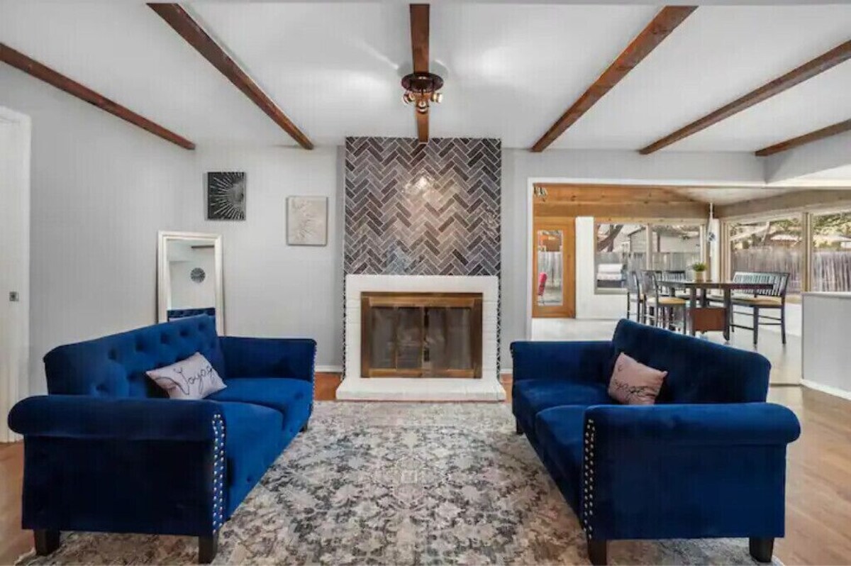 Casa Azul ~ 4B/2.5B ~ 10 Min to LAFB, 2 King Beds & Pet Friendly