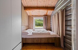 4 bedrooms, free WiFi - Cozy home in Meisingset with kitchen (Meisingset)