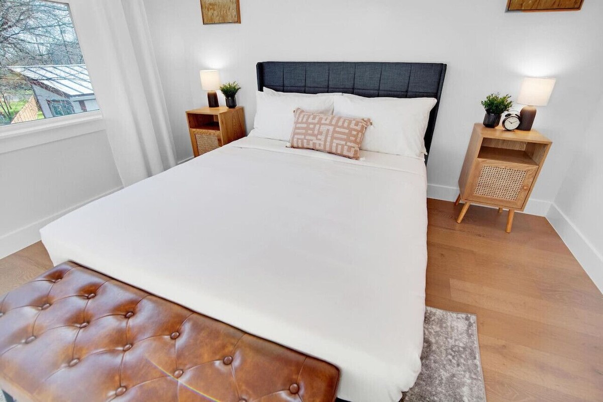 Photo 30 of Downtown Bliss: Modern 4-Bedroom Retreat w/Hot Tub