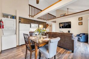 Interior - Fall creek hide away (Branson)