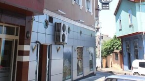 A multi-story building with a sign reading "GONTA LIFE HOTEL". - Ganita Life Hotel (Trabzon)