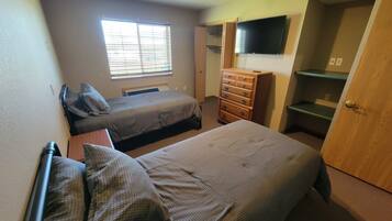 2 quartos, Wi-Fi de cortesia, roupa de cama