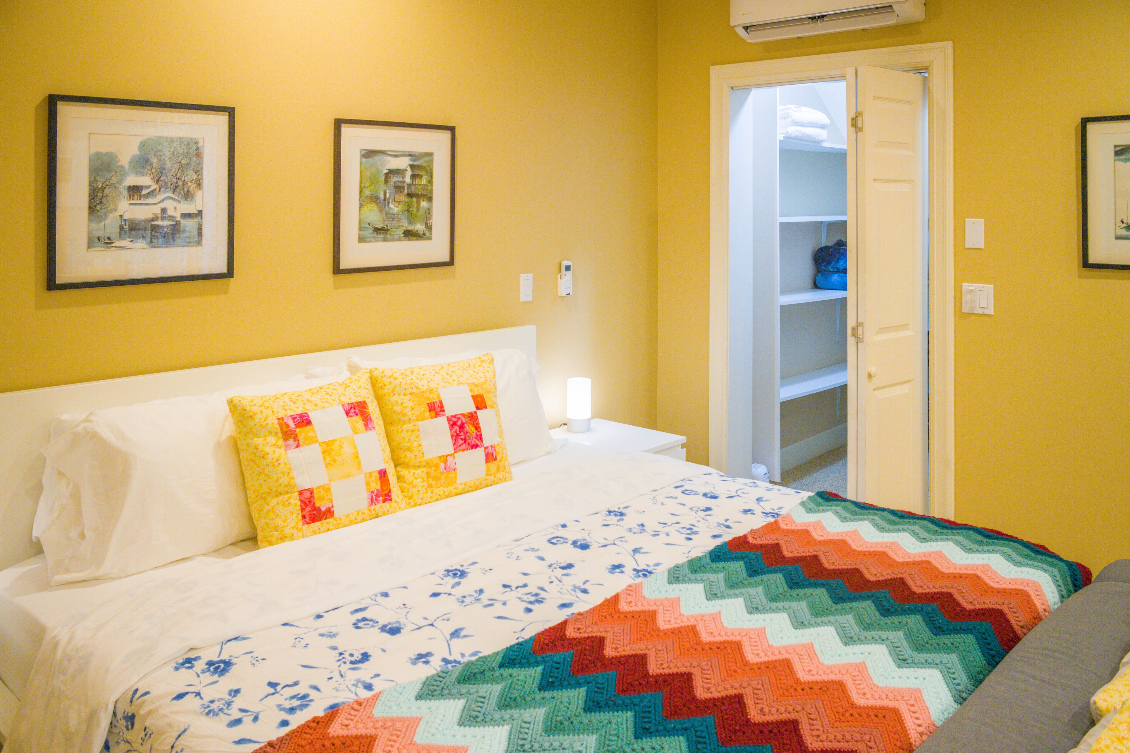 ZenStay Brownstone by the Central Park!