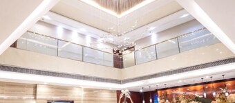 Qianzhou Yijia Hotel