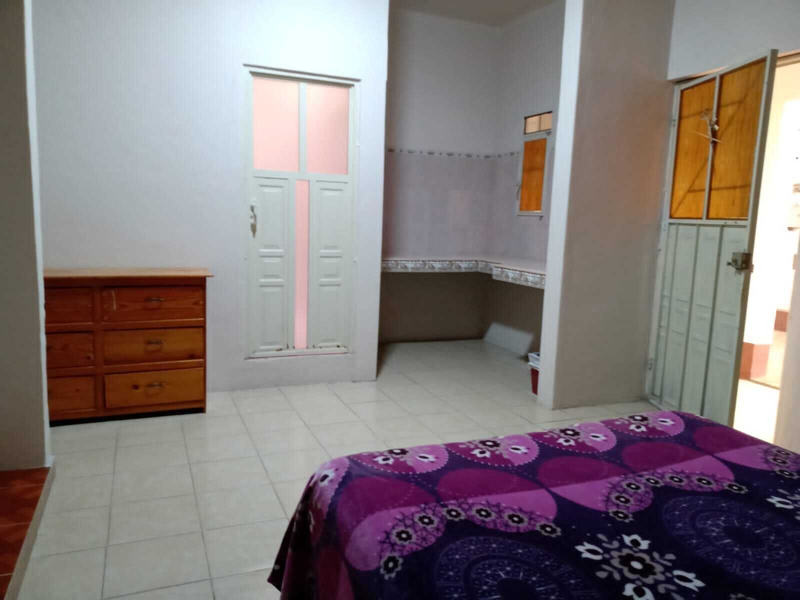 9 bedrooms, WiFi, bed sheets