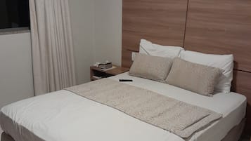 1 quarto, escrivaninha, Wi-Fi, roupa de cama