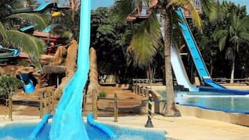 Piscina interna, piscina externa