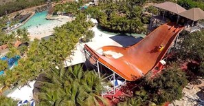 Piscine intérieure, piscine extérieure
