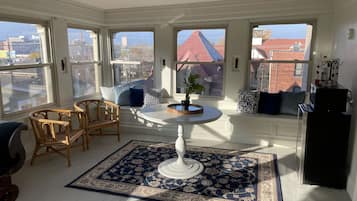 Elite Suite, 1 Queen Bed | 1 bedroom, free WiFi