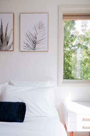 3 bedrooms, desk, travel crib, free WiFi