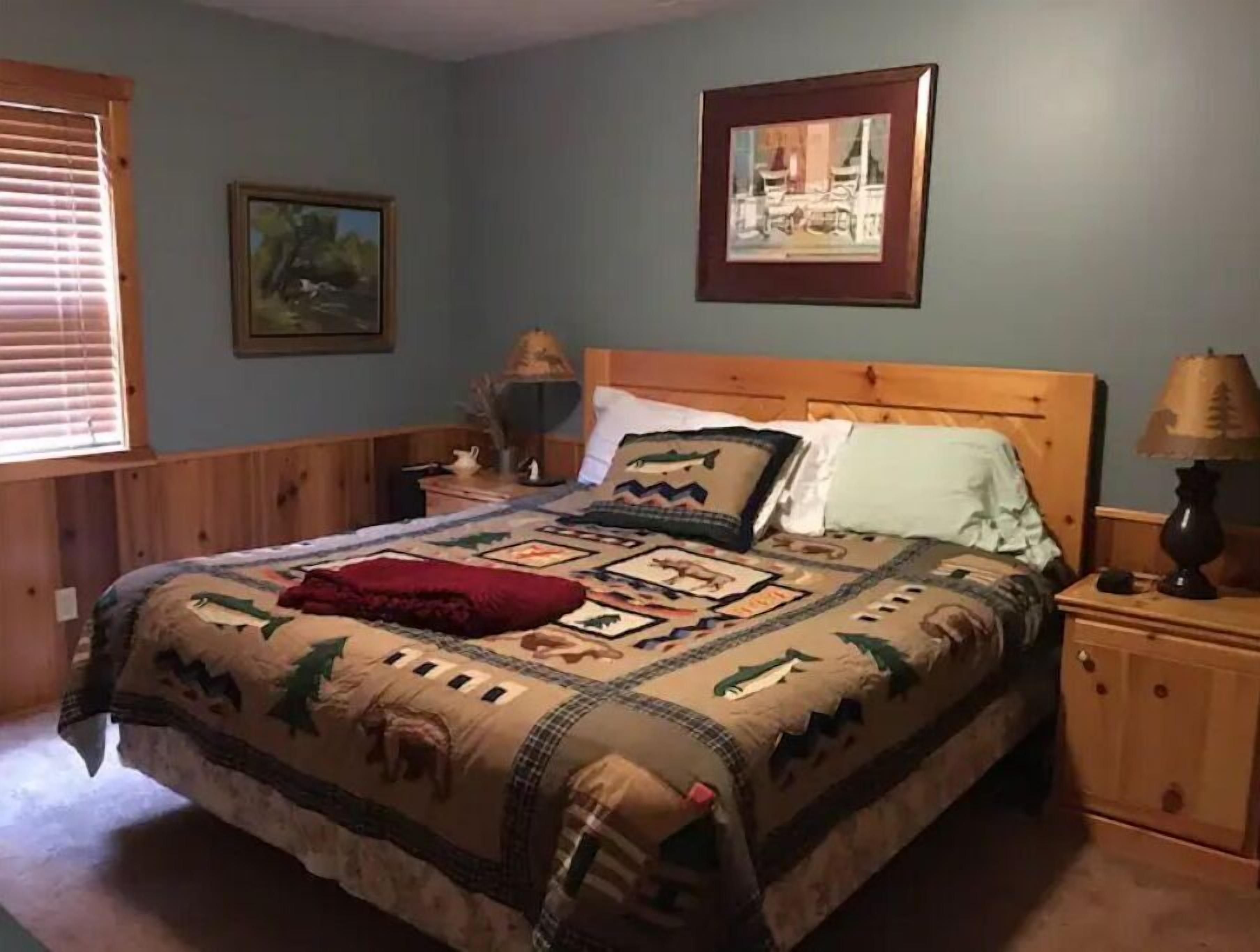 Peaceful family cabin close to Yellowstone Park