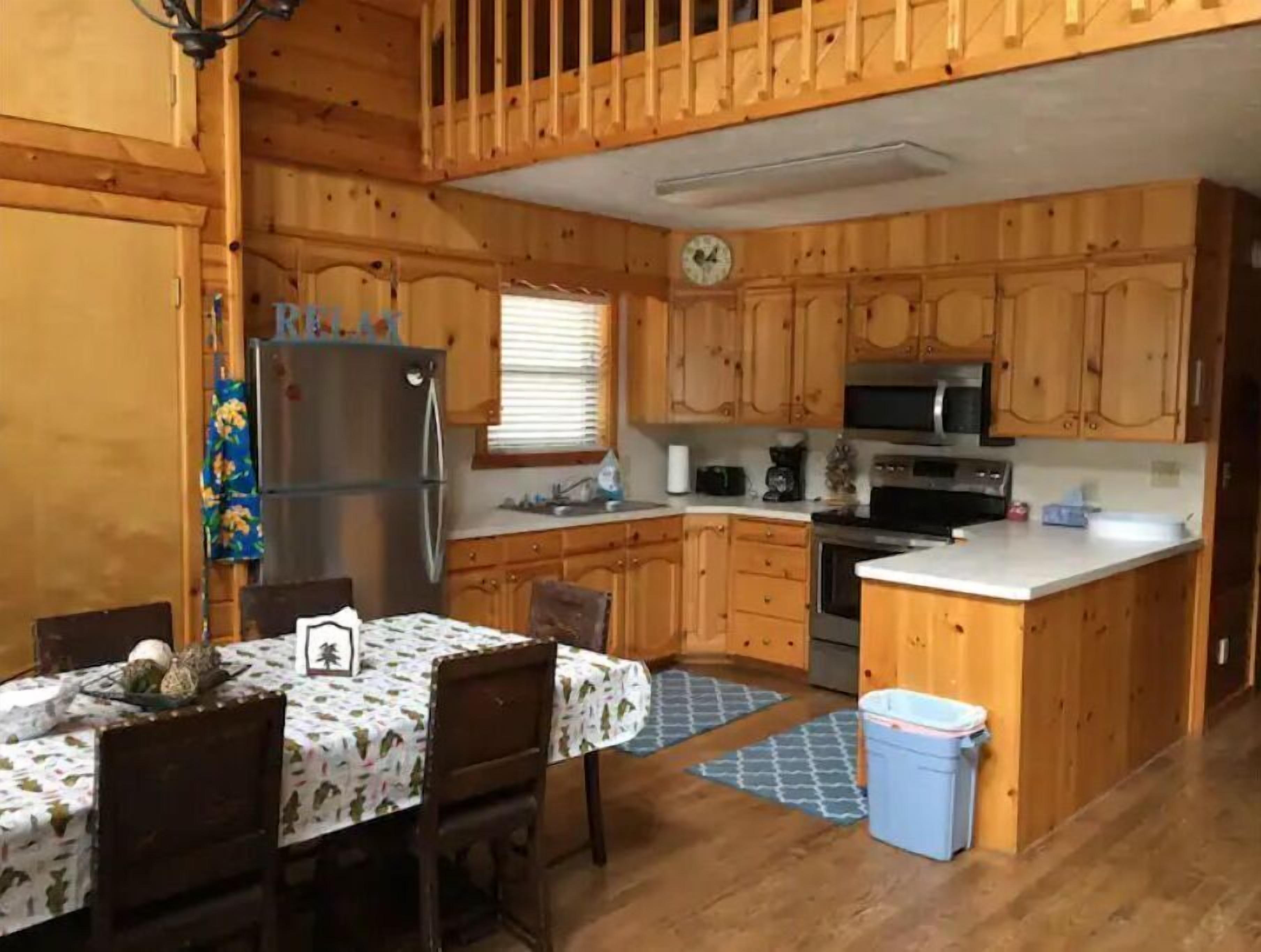 Peaceful family cabin close to Yellowstone Park