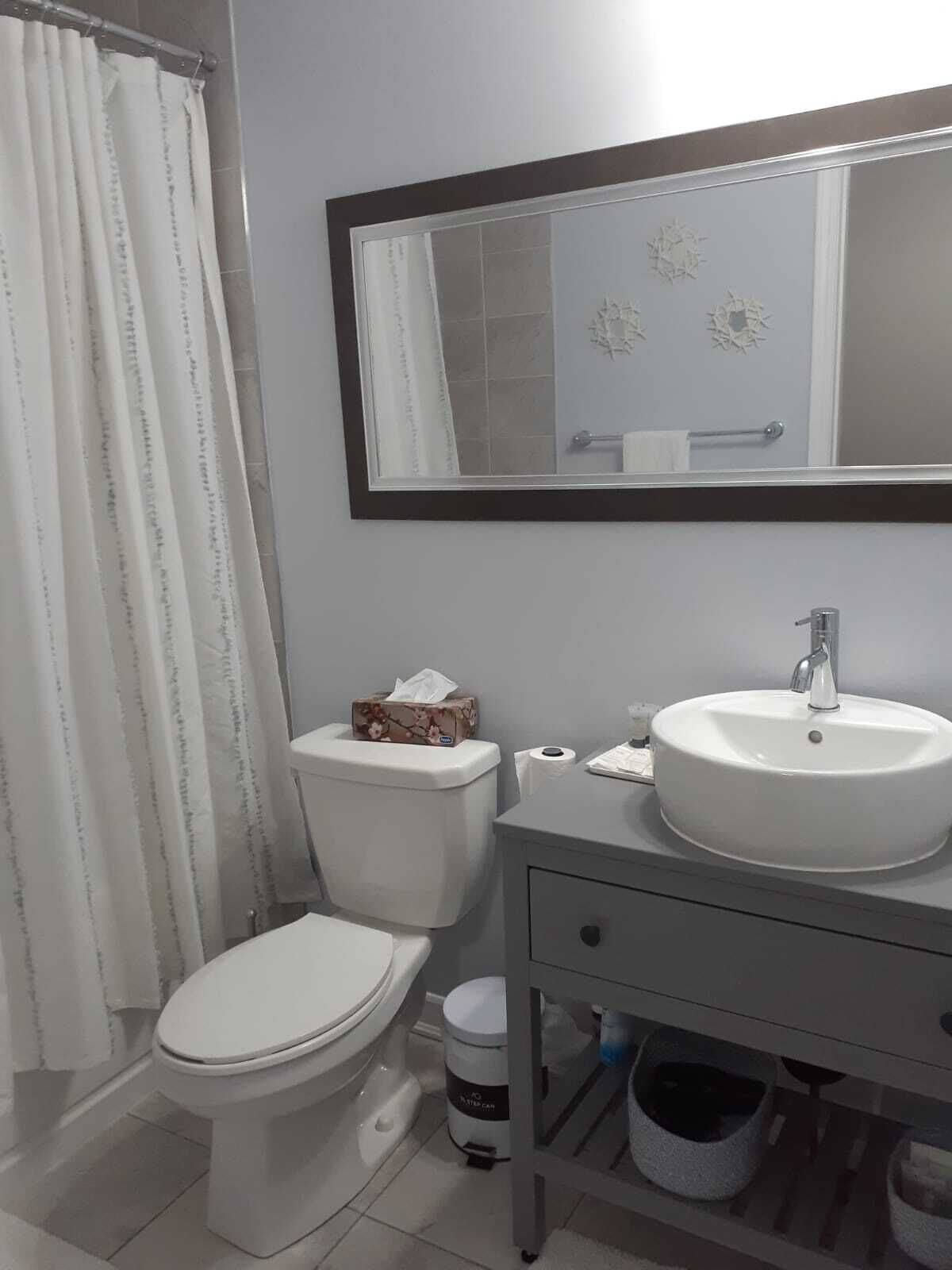 5 minutes from velodrom and community parks! Family sized townhome with balcony.