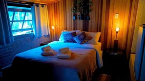 Economy Double Room | Minibar, blackout drapes, bed sheets - Pousada Bosque do Visconde (Itatiaia)