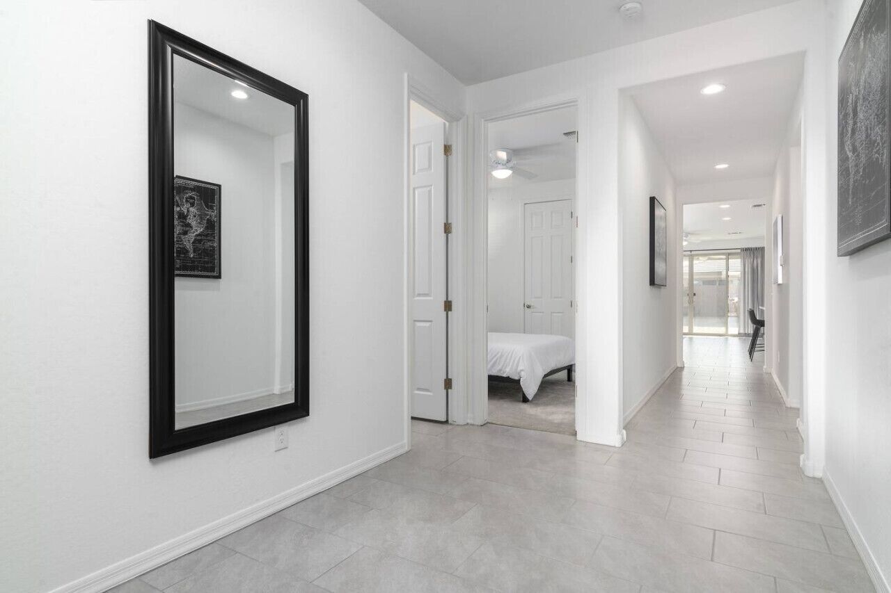 4 bedrooms, desk, iron/ironing board, free WiFi