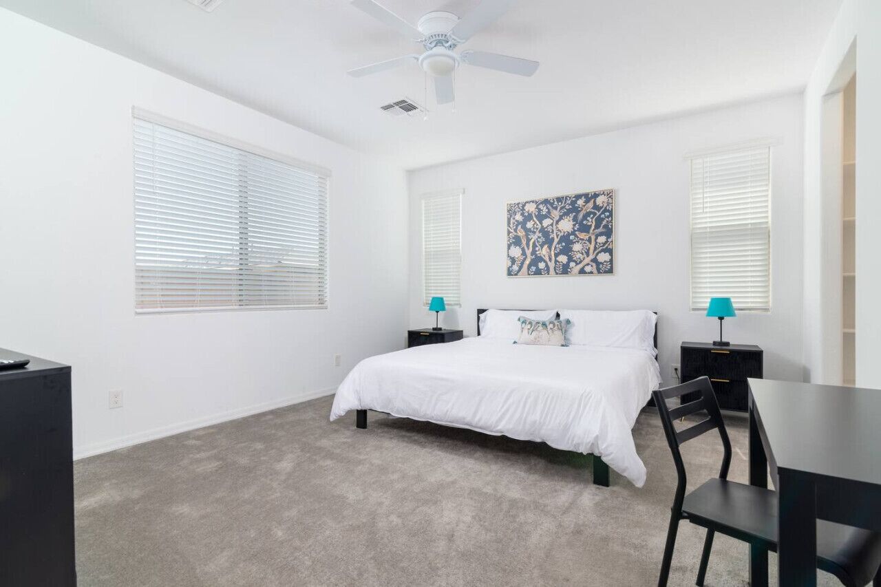 4 bedrooms, desk, iron/ironing board, free WiFi