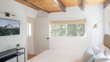 2 habitaciones, tabla de planchar con plancha, wifi y ropa de cama