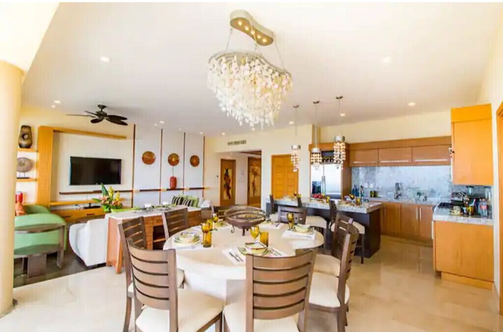 PV Garza Blanca: Luxurious 2 Bedroom Condo