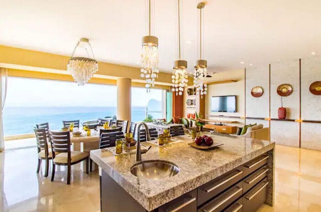 PV Garza Blanca: Luxurious 2 Bedroom Condo