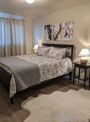 1 bedroom, bed sheets