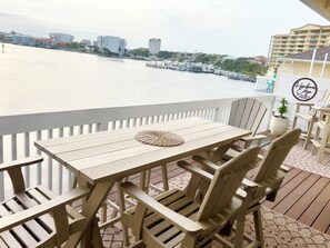 Outdoor dining - Harbor Front! FREE Beach Service at Private Beach-Pools-Fishing-Golf-Pickleball (Destin)