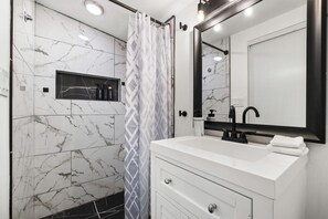 Hair dryer - Your Tiny Downtown Home with Backyard Unit D (Phoenix)