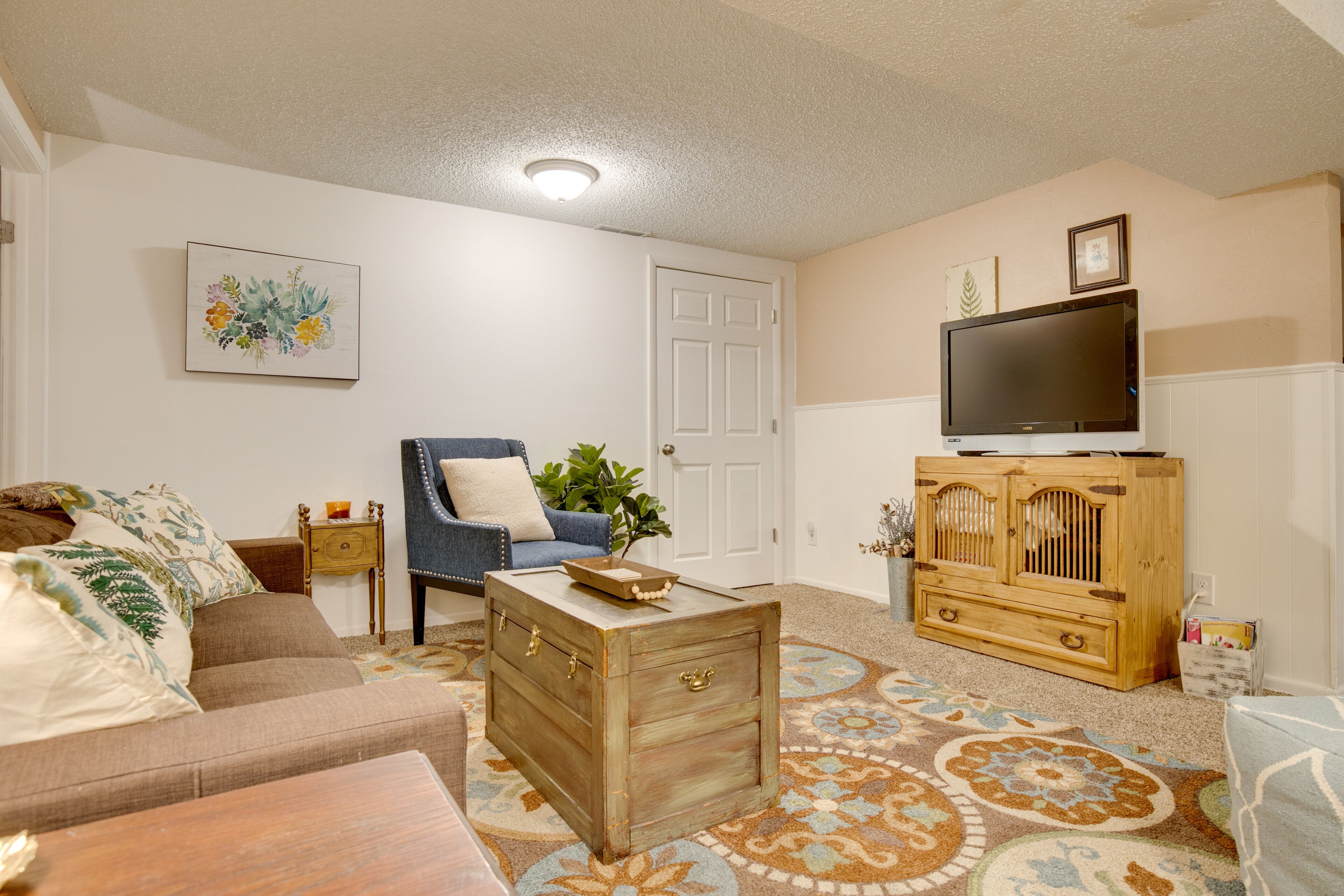 Cozy Lakewood Vacation Rental 8 Mi to Red Rocks!