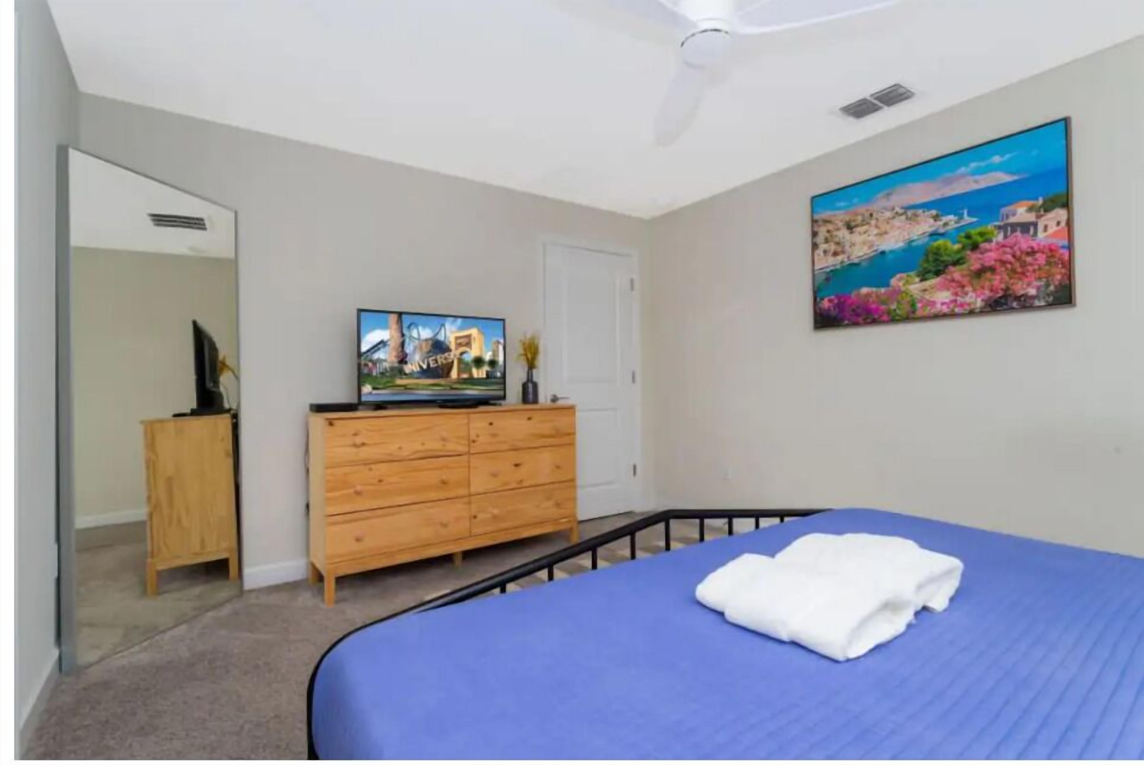 5 habitaciones, tabla de planchar con plancha, wifi y ropa de cama 