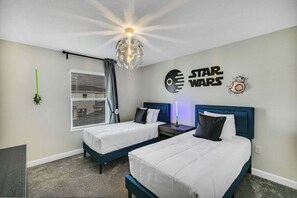 4 bedrooms, iron/ironing board, WiFi