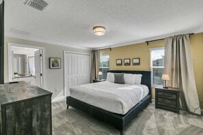 4 Schlafzimmer, Bügeleisen/Bügelbrett, WLAN