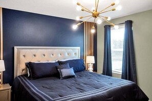 9 bedrooms, iron/ironing board, WiFi, wheelchair access - Magical Mickey Home | 8min->Disney! (Kissimmee)