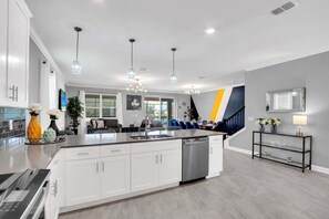 Interior - Magical Mickey Home | 8min->Disney! (Kissimmee)