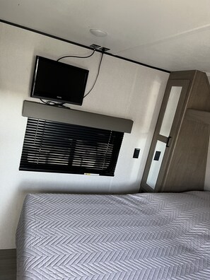 1 habitación y ropa de cama