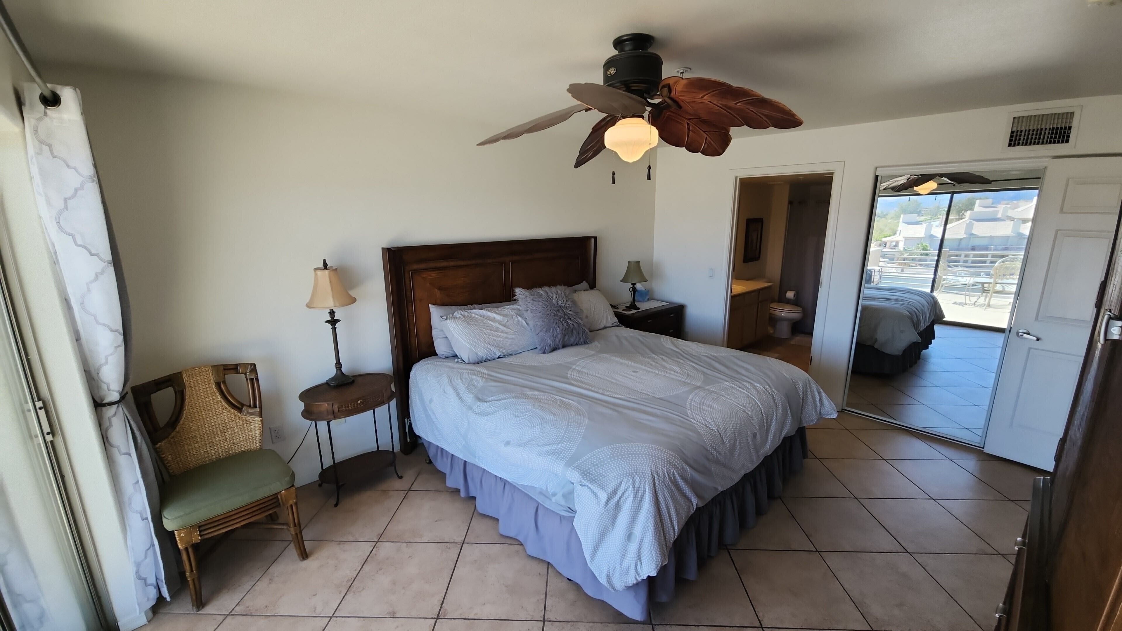 Spectacular London Bridge and Lake Views!