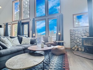 تلفزيون، مدفأة، ألعاب فيديو