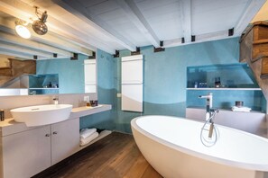 Bathroom - NEW! Design apt near Spanish Steps (Roma)