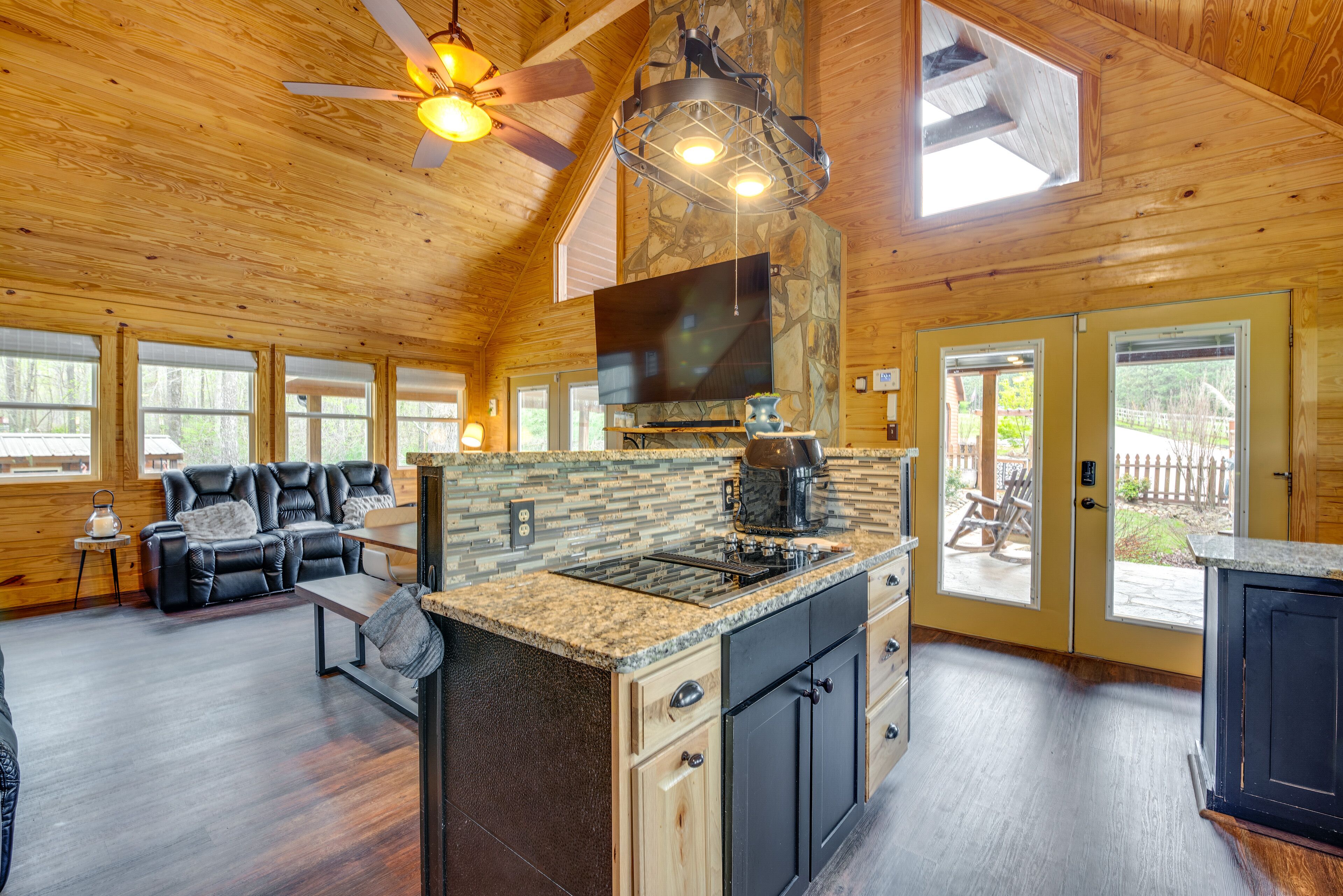 Bowdon Cabin Stay Near Atlanta, Private Pool!