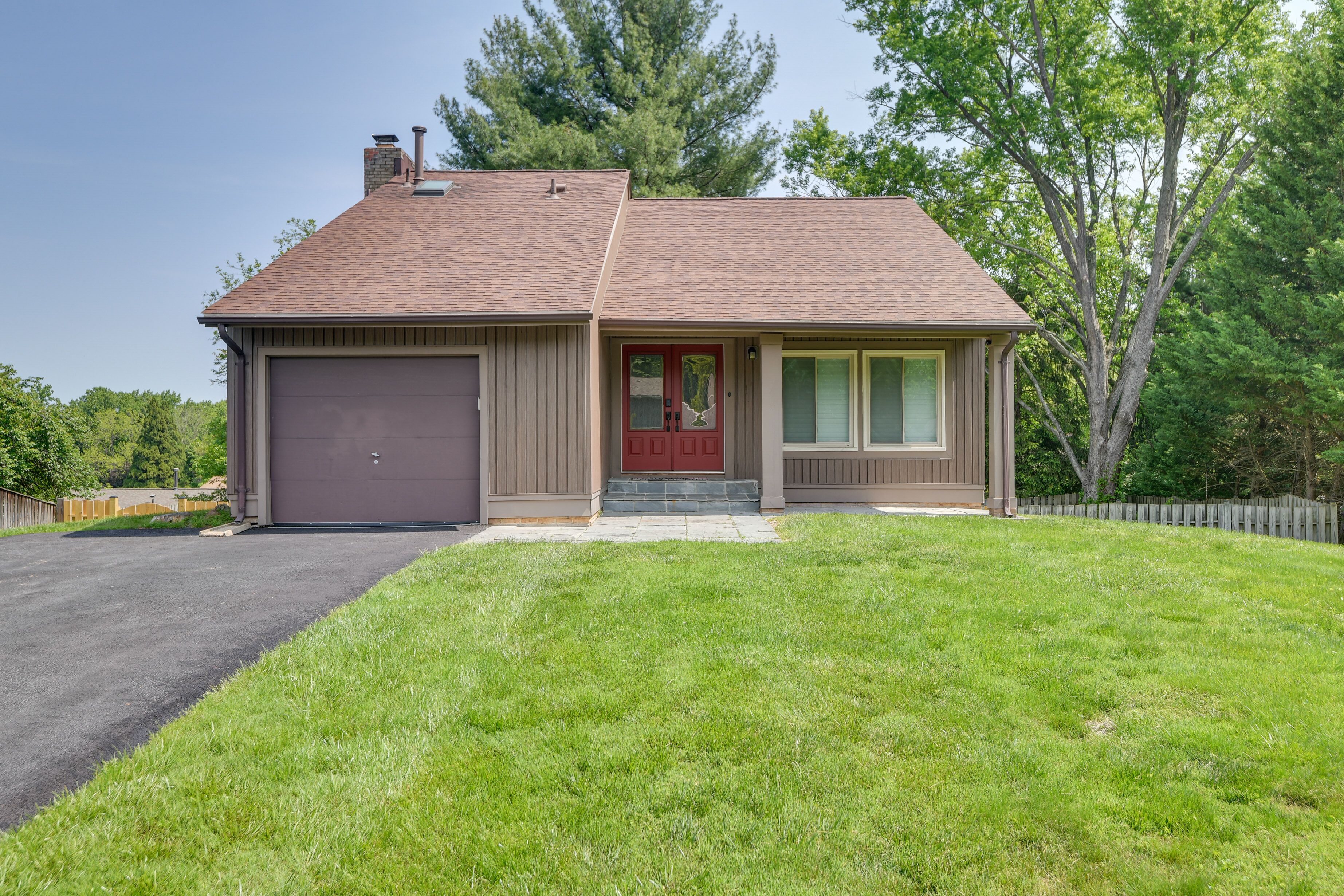 Modern North Potomac Home w/ Furnished Deck!