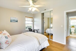 3 bedrooms, desk, iron/ironing board, WiFi