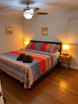 3 bedrooms, desk, iron/ironing board, WiFi
