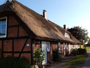 Unclassified image, 3 of 25, button - Vacation apartment "Nostalgische Auszeit" - Holiday apartment "Nostalgische Auszeit" - Peace and quiet (Garz/Rügen)