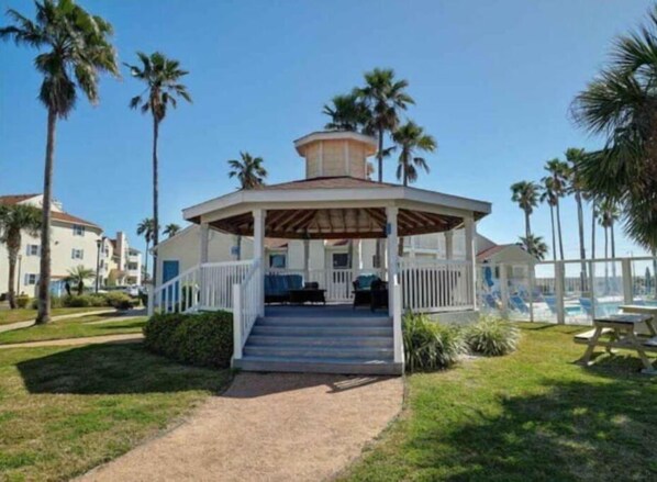 Property grounds - Island Cabana’ Beautiful Water Views! (Corpus Christi)