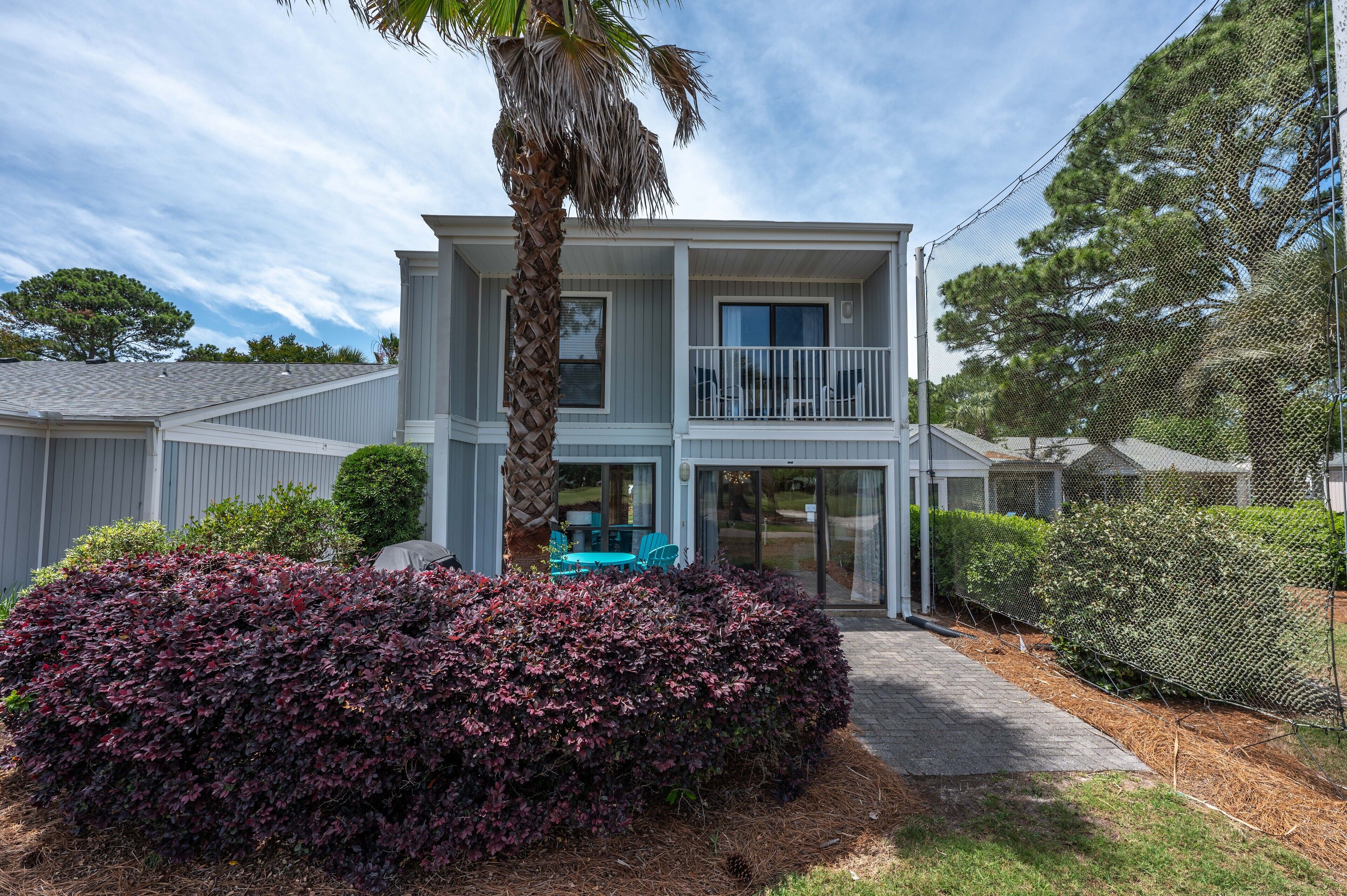 Beach and Resort home! New 6 seater golf cart, beach access and pools!