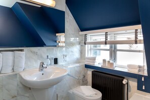 Uklassifisert bilde, 4 av 48, knapp