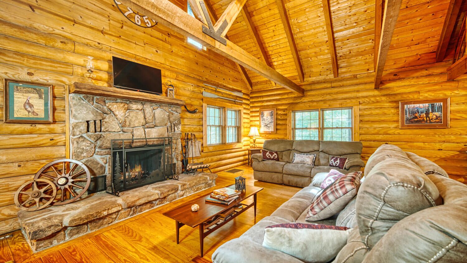 AT hiking trails, trailhead, waterfalls, fall leaves, near Vogel park & Helen Ga