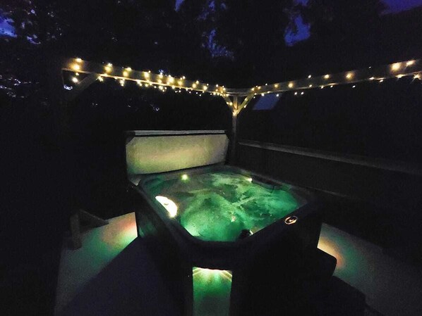 Bain à remous extérieur
