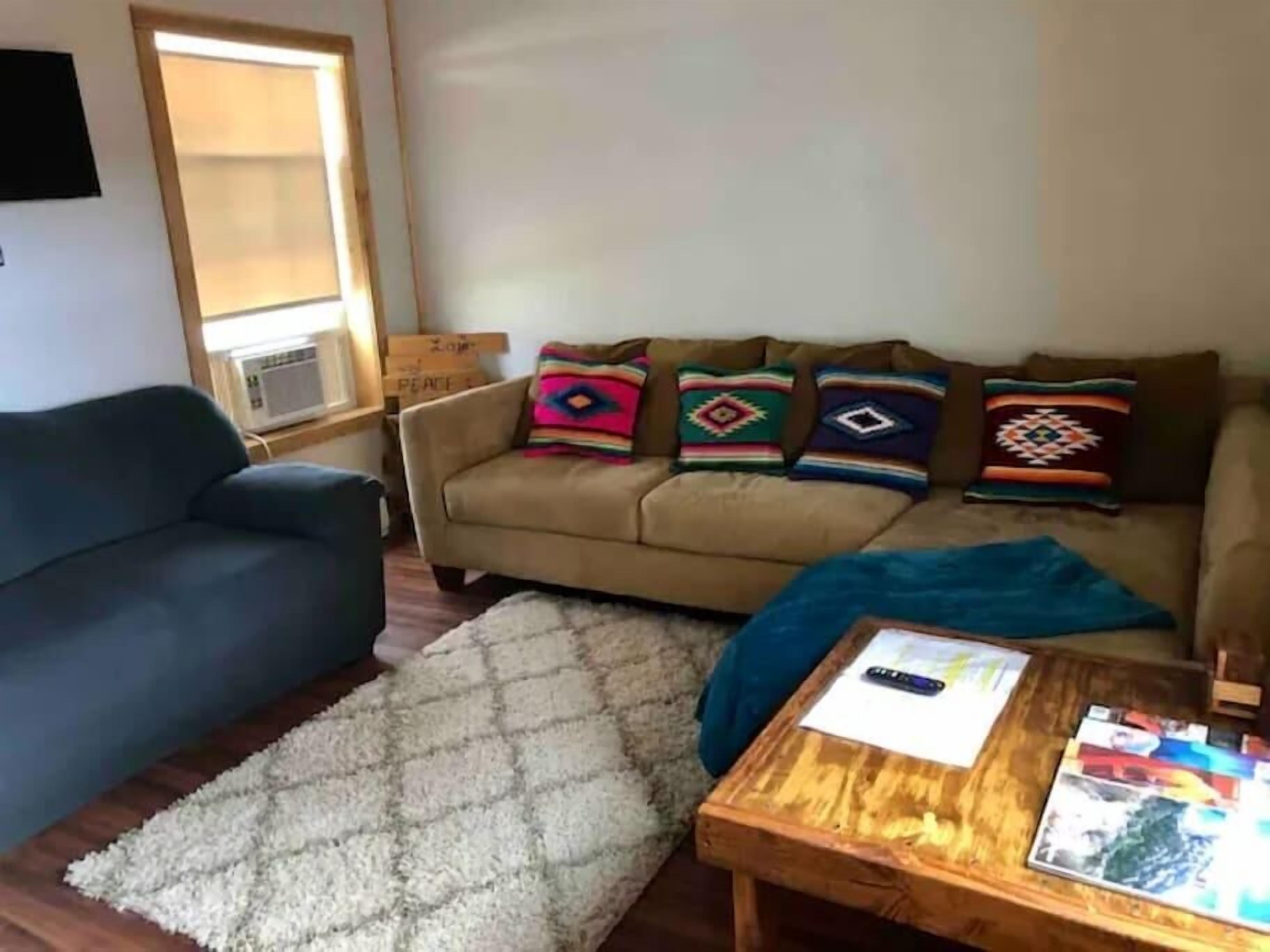 25ac Private Mountain Retreat for 25ppl